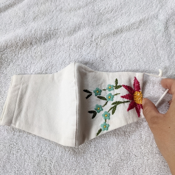 Handmade pocket filter embroidered face mask - Picture 2 of 4